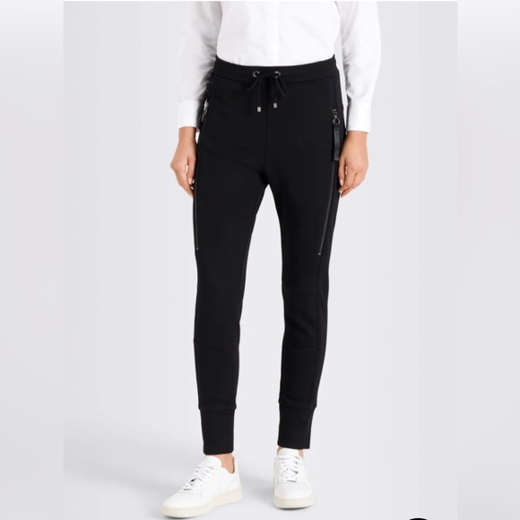 Mac Jeans Future 2.0 Concept | Tapered Pants - Picture 1 of 14